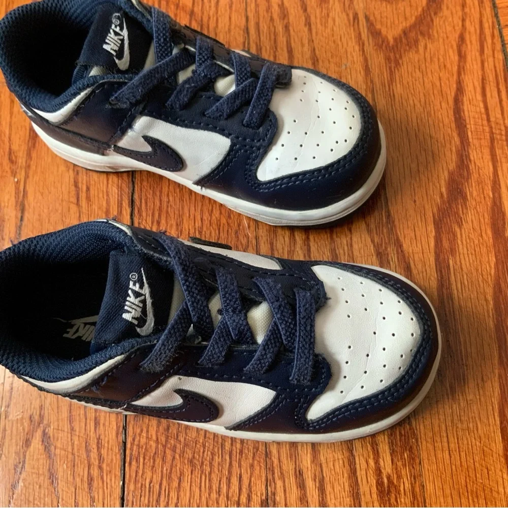 Nike Baby Toddler Dunk Low White Navy Blue Pre-owned Athletic Sneakers Size 8C - Picture 5 of 9